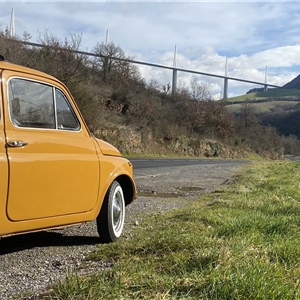 autotour en voiture ancienne millau  dans le sud Aveyron
