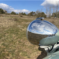 Citroën 2CV , voiture classique rénovée pour vos voyages en Aveyron
